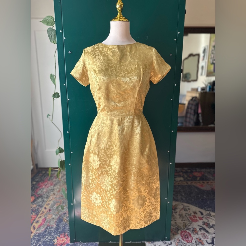 Vintage Gold Metallic 50's cocktail party dress Hourglass